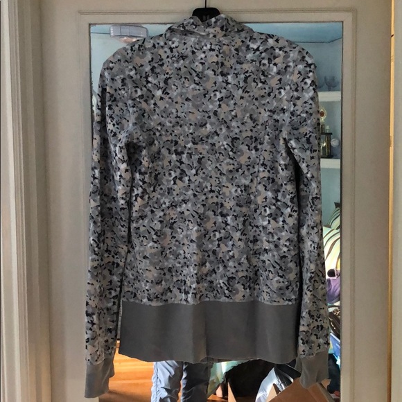 Lululemon multi- colored loose fit jacket - Picture 5 of 5